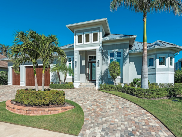 Discover Luxurious Waterfront Retreats - Unmatched Bay Views